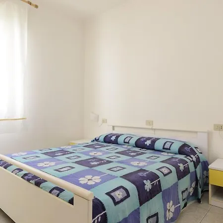 Apartment In Lignano 21669 *